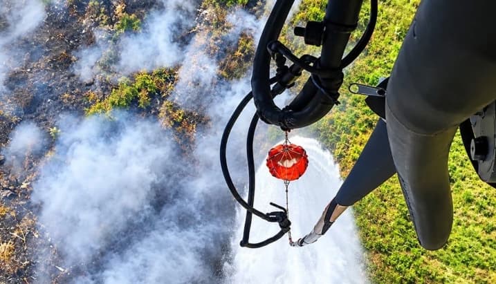 TNI AU Siagakan Helikopter Super Puma di Gunung Lawu, Lakukan Pemadaman Karhutla Lewat Udara