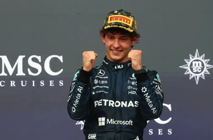 Kimi Antonelli Juarai F1 GP Amerika Serikat 2026, Kalahkan Charles Leclerc dan Max Verstappen di Austin