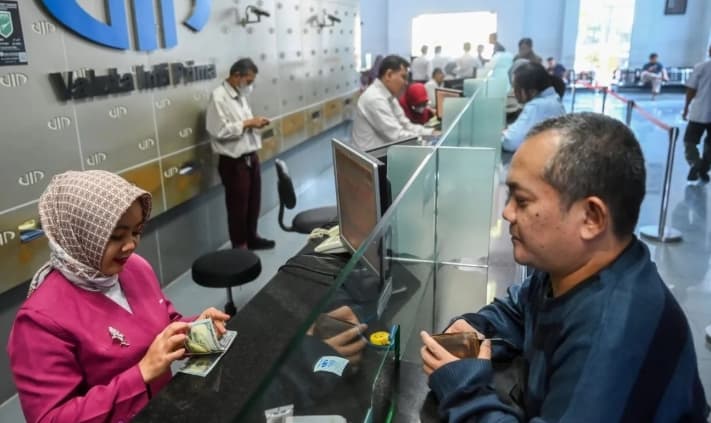 Rupiah Melemah ke Rp18.089 per Dolar AS, Konflik Timur Tengah Memanas dan Harga Minyak Dunia Melonjak