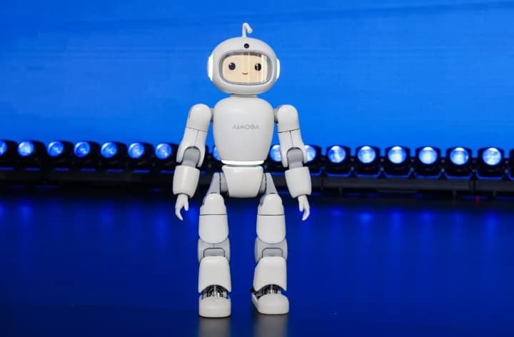 AiMOGA Luncurkan Mobo, Robot Pintar Pendamping Keluarga yang Mampu Jalankan 16 Tugas Sekaligus dan Berbicara 20 Bahasa