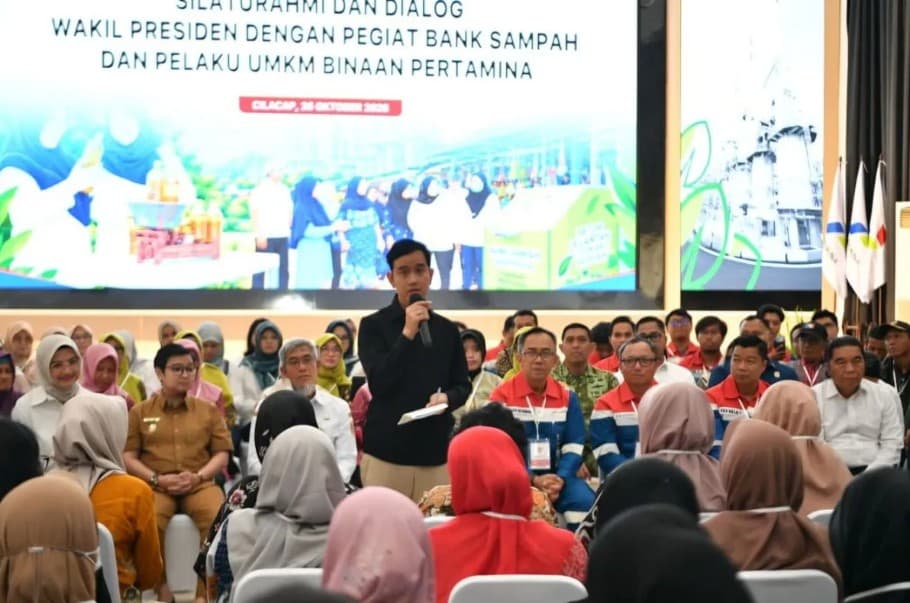 Gibran Apresiasi Ibu-Ibu Bank Sampah di Cilacap yang Ubah Minyak Jelantah Jadi Bahan Baku Energi Berkelanjutan