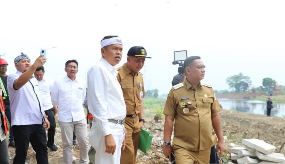 Dedi Mulyadi Targetkan Normalisasi Kali CBL di Bekasi Tuntas pada 2026, Sisa Satu Kilometer Butuh Rp2 Miliar