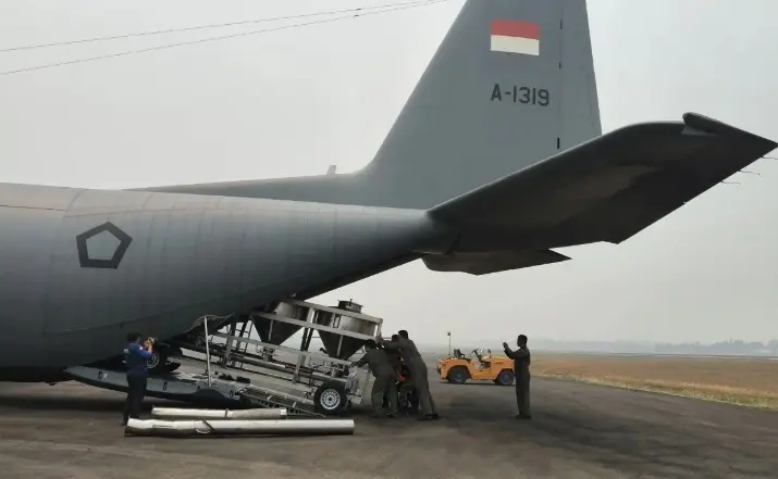 TNI Kerahkan Pesawat Hercules dan Cassa untuk Modifikasi Cuaca di Palembang, 10 Ton Bahan Semai Berhasil Hasilkan Hujan