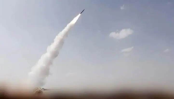 Houthi Klaim Serang Bandara Riyadh dan Dua Pangkalan Militer Arab Saudi dengan Puluhan Rudal Balistik