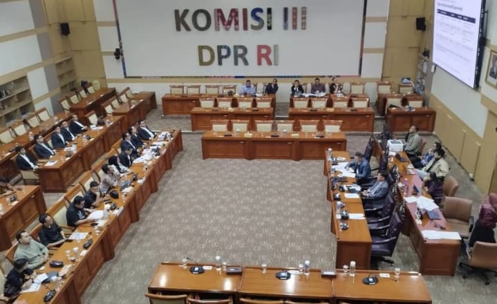 Komisi III DPR Undang Tiga Tokoh Advokat Bahas RUU Perampasan Aset, Targetkan Pengesahan 15 Desember 2026