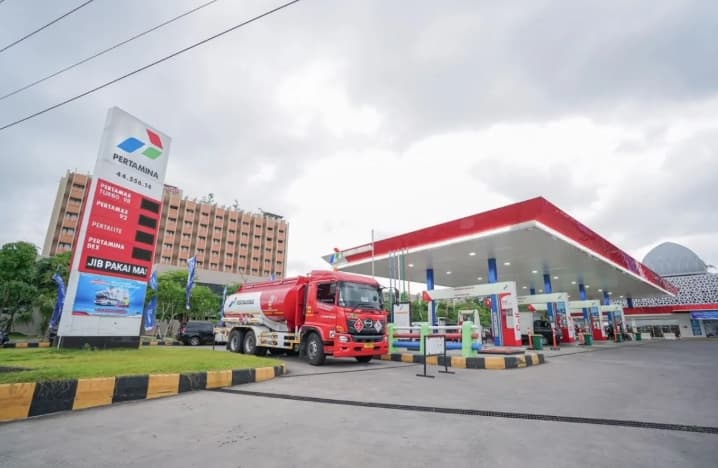 Pertamina Patra Niaga Tambah Puluhan Mobil Tangki BBM, Antrean SPBU di Sejumlah Daerah Mulai Terkendali