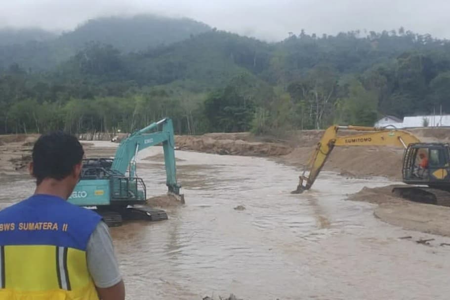 Kementerian PU Percepat Penanganan Banjir Tapanuli Tengah, Kerahkan Alat Berat dan Perkuat Tanggul Sungai