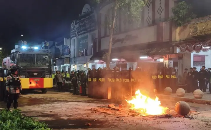 Polisi Amankan Satu Orang Diduga Bawa Senjata Tajam Saat Kericuhan di Malioboro, Sejumlah Fasilitas Rusak dan Petugas Terluka