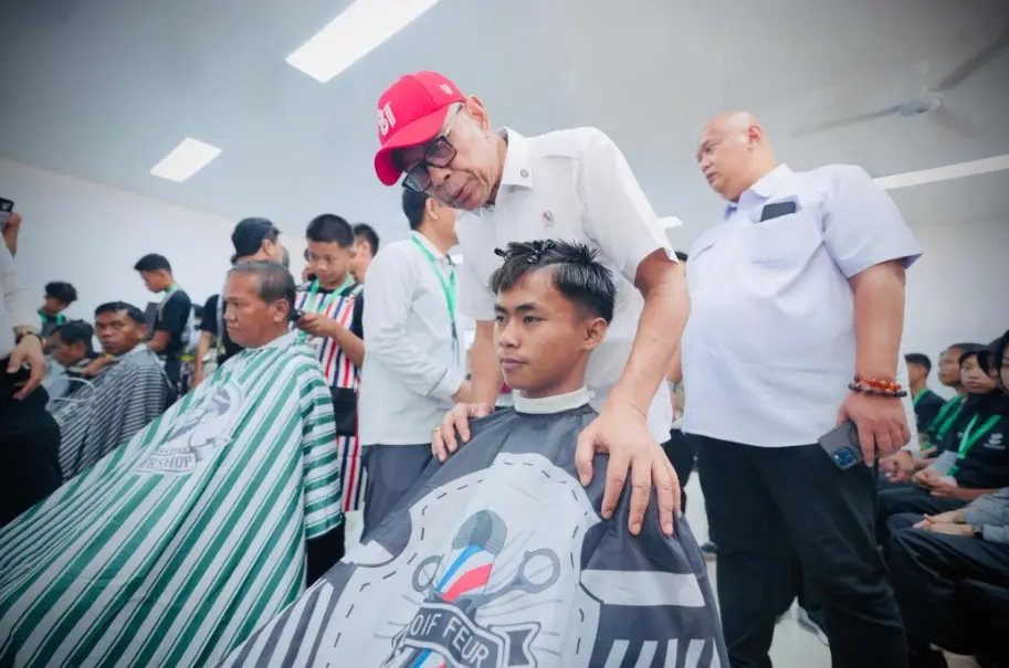 Wamensos Tinjau Pelatihan Vokasi Sekolah Rakyat di Makassar, Siapkan Siswa Mandiri dan Siap Kerja