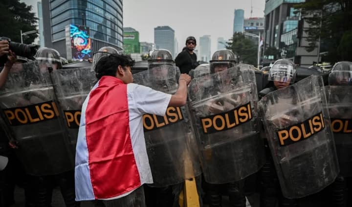 DPR Apresiasi Aksi Demo Mahasiswa Berlangsung Tertib, Sebut Sinergi dengan Polisi Cerminkan Kematangan Demokrasi Indonesia