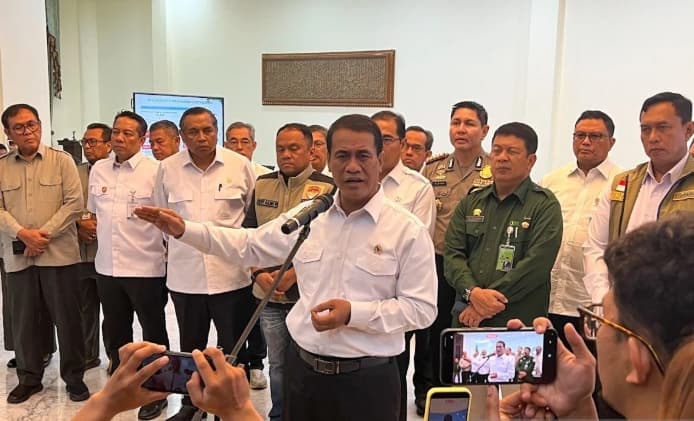 Amran Copot Delapan Pejabat Bapanas dan Bulog Terkait Dugaan Penyelewengan Beras SPHP, Satu Pelaku Jadi Tersangka