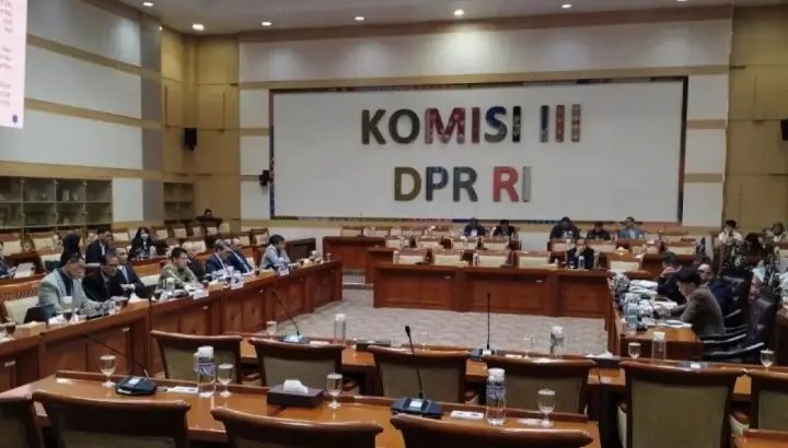 Komisi III DPR Buka Peluang Revisi Definisi Korupsi dalam UU Tipikor, Sahroni Tegaskan RUU Perampasan Aset Jadi Prioritas