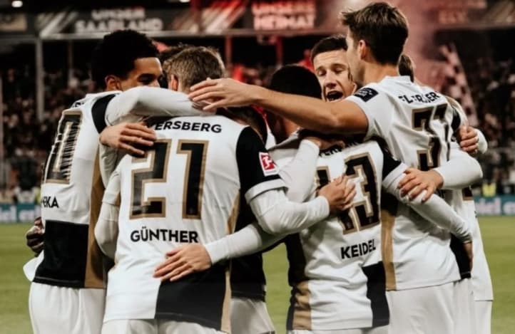 SV Elversberg Hancurkan Mainz 4-1, Empat Pemain Cetak Gol dan Tim Naik ke Posisi Lima Bundesliga