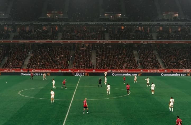 Calvin Verdonk Tampil Saat Lille Kalahkan Lens 1-0, Gol Olivier Giroud Bawa Tim Naik ke Posisi Kedua Liga Prancis