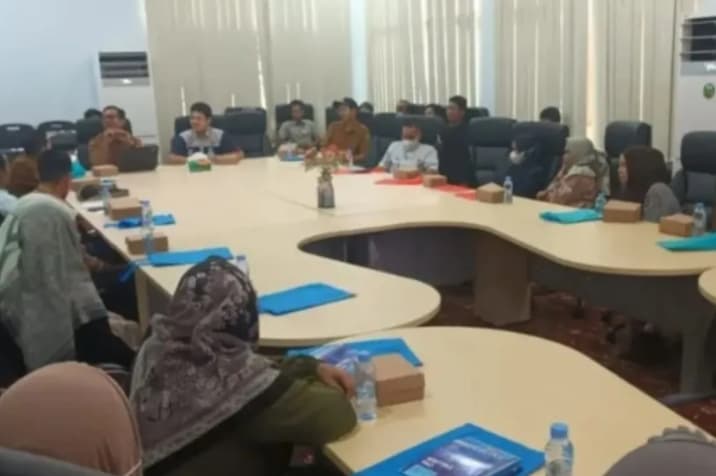 Pemkab Tabalong Salurkan 1.500 Ayam Petelur untuk Tekan Kekurangan Pasokan 38 Juta Telur per Tahun