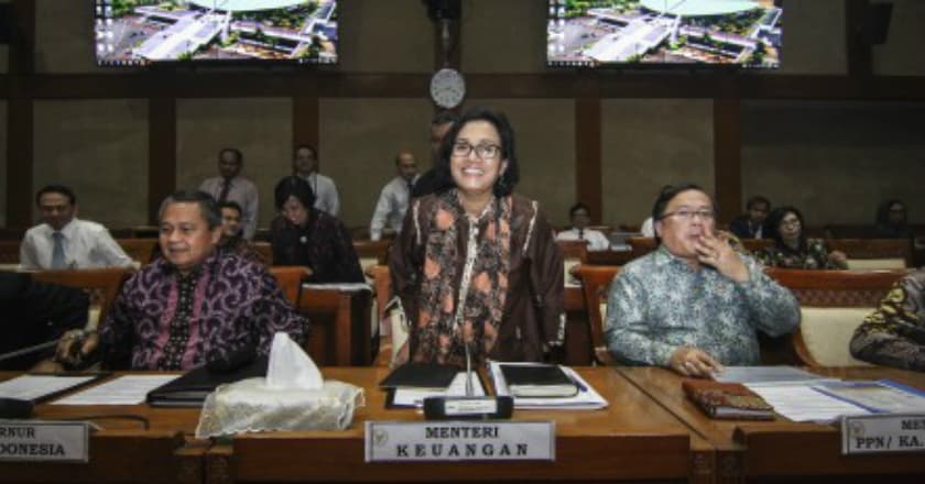 Dihadapan Dewan, Sri Mulyani Ungkap Dampak Pelemahan Rupiah terhadap APBN
