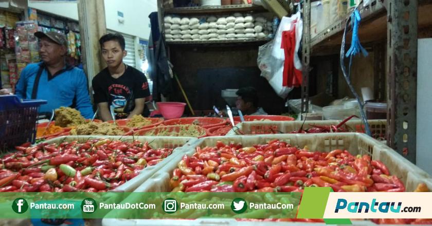 Saat Harga Bawang Turun dan Cabai Rawit Hijau Naik
