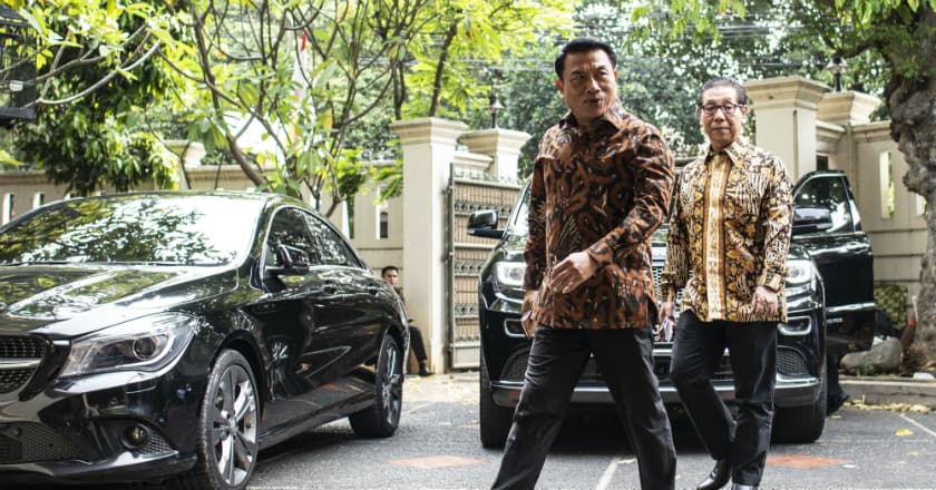 Moeldoko Hadiri Rapat Perdana Timses Jokowi-Ma'ruf Bersama Erick Thohir