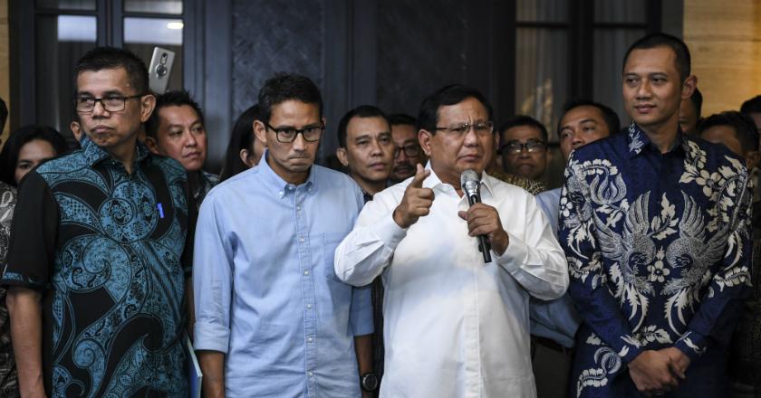 Prabowo Santai Tanggapi Dugaan Politik Dua Kaki Partai Demokrat