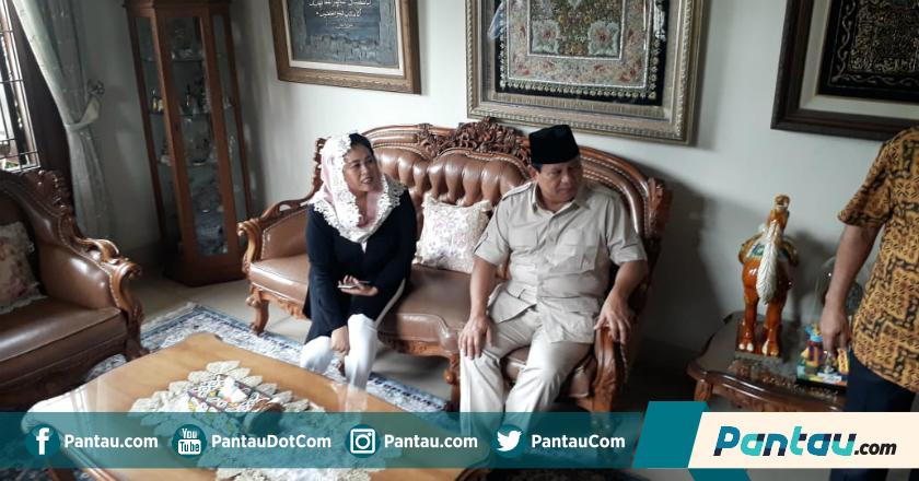 Giliran Prabowo Sambangi Rumah Gus Dur