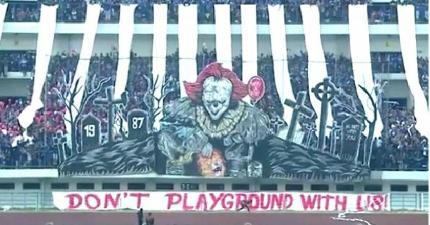 Nah Lho... Tulisan 'Don't Playground With Us' ala Bobotoh Bikin Heboh Netizen