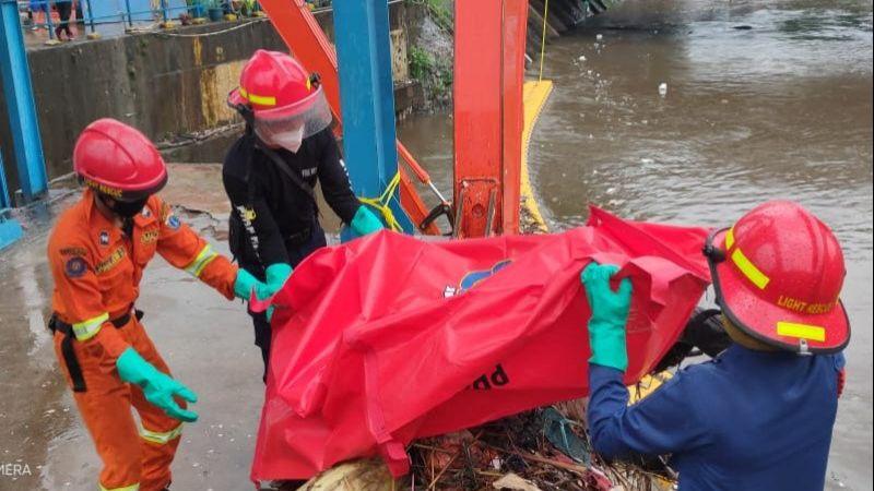Jenazah Pria Tanpa Identitas Ditemukan Mengambang di Pintu Air Manggarai