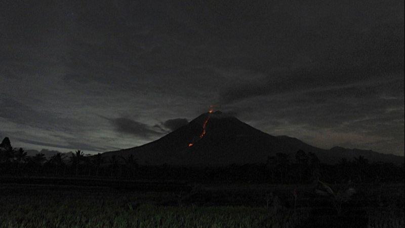 Semeru Berstatus Waspada, Warga Diimbau Tak Beraktivitas Radius 1 Km