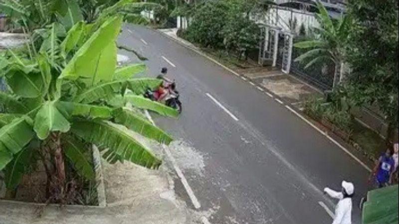 Pelaku Pamer Kelamin Berkeliaran di Duren Sawit, Istri Isa Turut Jadi Korban