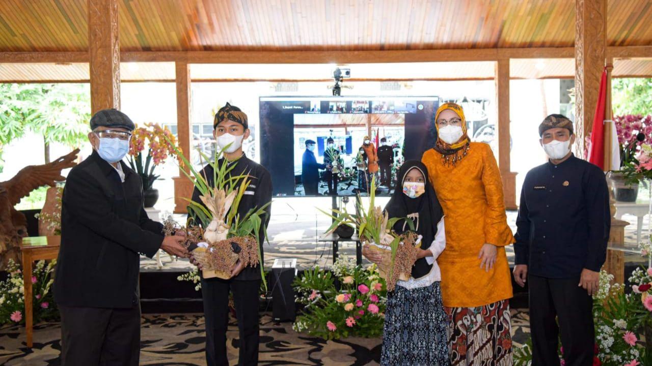 Tatanen di Bale Atikan Proyeksi Tata Kelola Kemandirian Pangan di Purwakarta