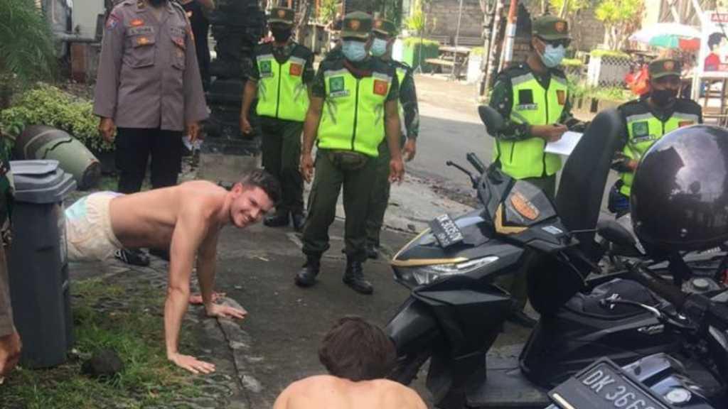 Melihat Ngeyelnya Bule di Bali: Tidak Pakai Masker, Mabuk Berujung Buat Onar di Jalan
