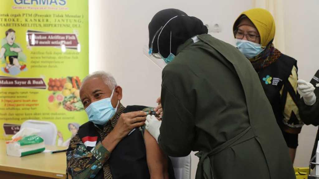 Bupati Sleman: Saya Pasti Tertular COVID-19 Bukan dari Vaksin