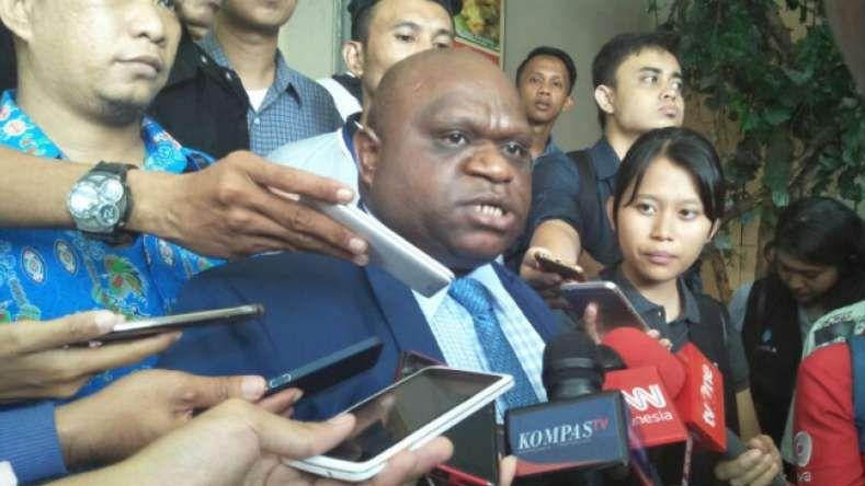 Soal Rangkap Jabatan, Natalius Pigai Minta Sri Mulyani Tak Bodohi Masyarakat