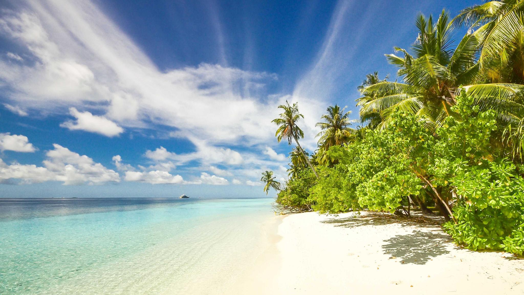 5 Deretan Pulau Cantik di Indonesia yang Sempat Diisukan Dijual