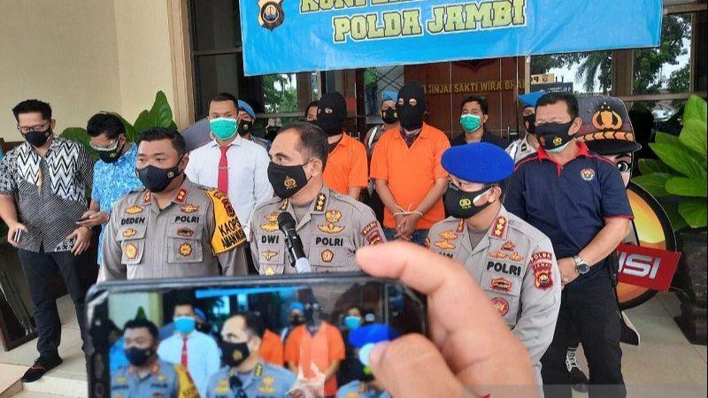 Polisi Tangkap Anggota Sindikat Penyelundupan Benih Lobster