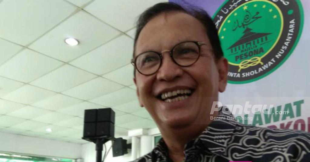 Roy Marten Umumkan Positif COVID-19