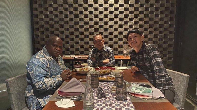 Abu Janda Telah Bertemu Natalius Pigai, Polri Pastikan Proses Hukum Jalan Terus