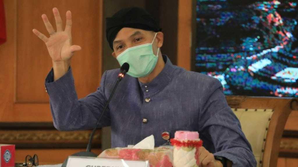 Ganjar ke ASN: Kalau Ada yang Masuk Organisasi Terlarang, Saya Bisa Copot Gampang