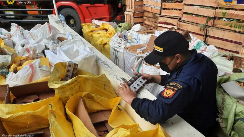 Bea Cukai Gempur Peredaran Rokok Ilegal, Ratusan Ribu Batang Rokok Disita