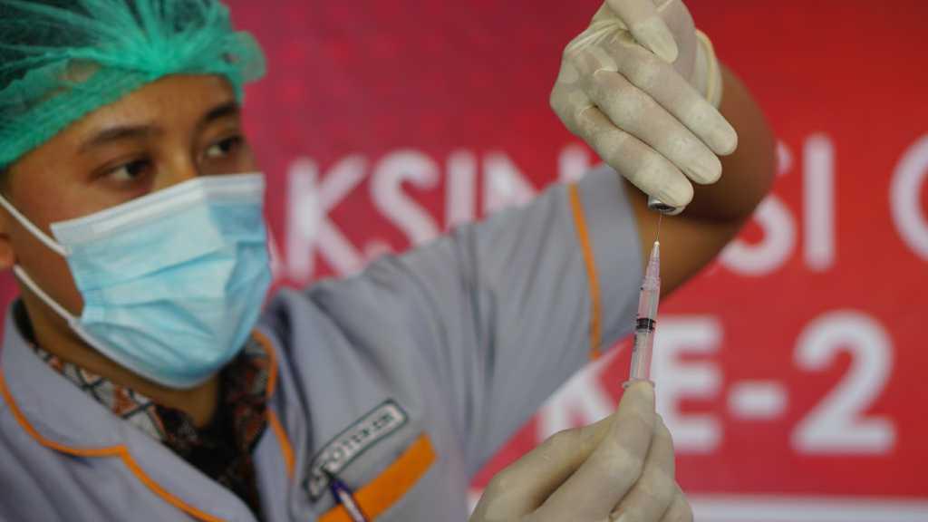 Kemenkes: Vaksinasi COVID-19 Dosis Kedua Tingkatkan Antibodi hingga 99 Persen