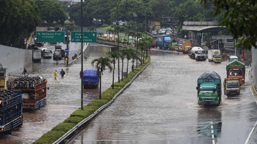 Banjir Rendam 40 Ruas Jalan di Wilayah DKI Jakarta
