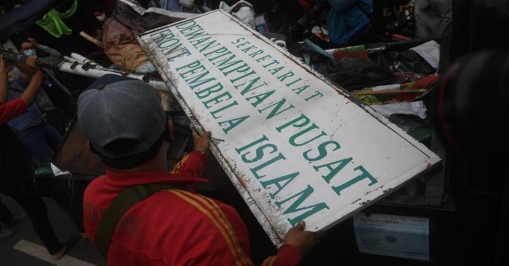 Deretan Fakta Relawan FPI Dibubarkan saat Bantu Korban Banjir, Direspon Menohok Munarman