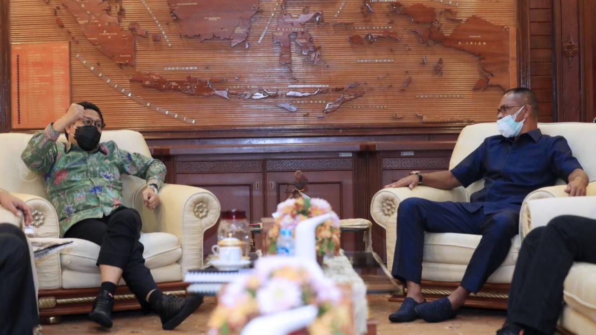 Gus Menteri Terima Kunjungan Ketua DPRD Maluku Tenggara