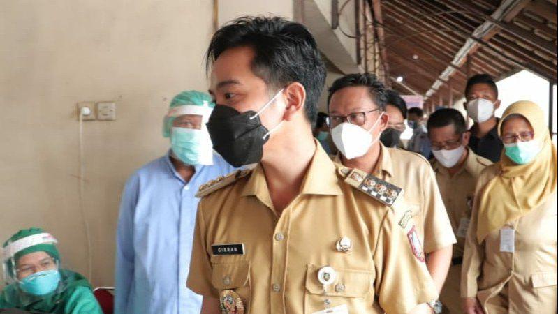 Cara Gibran Tampung Keluhan Warga Solo: Aktif di Medsos
