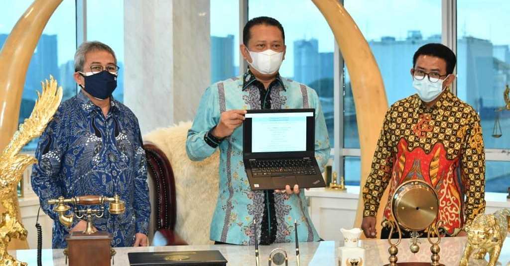 Bamsoet Bayar Pajak Pribadi dan Ajak Masyarakat Laporkan SPT Tahunan PPh tahun 2020
