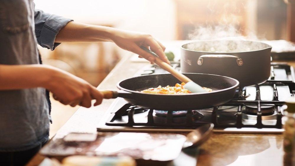 5 Wajan Terbaik Anti Lengket, Kegiatan Memasak Jadi Lebih Maksimal!