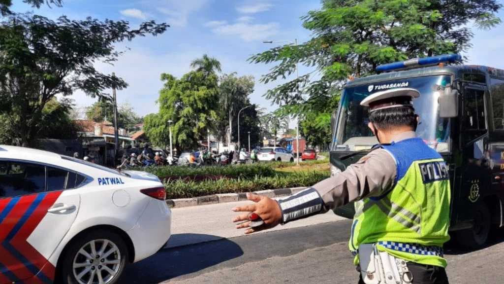 Jalani Sidang Offline, Habib Rizieq Tiba di PN Jakarta Timur dengan Pengawalan Ketat