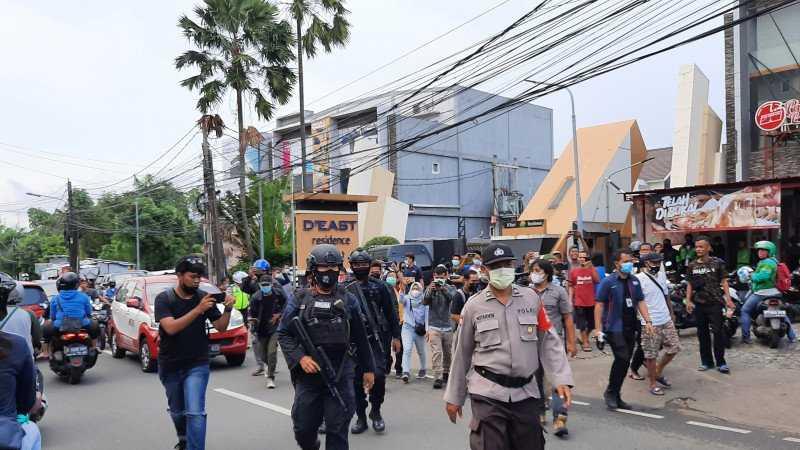 Cerita Warga saat Penangkapan Teroris di Condet: Pura-pura Tanya Mobil Terus Diborgol