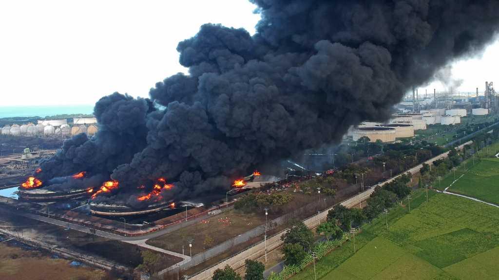 Polri Tunggu Api Kilang Balongan Padam untuk Investigasi
