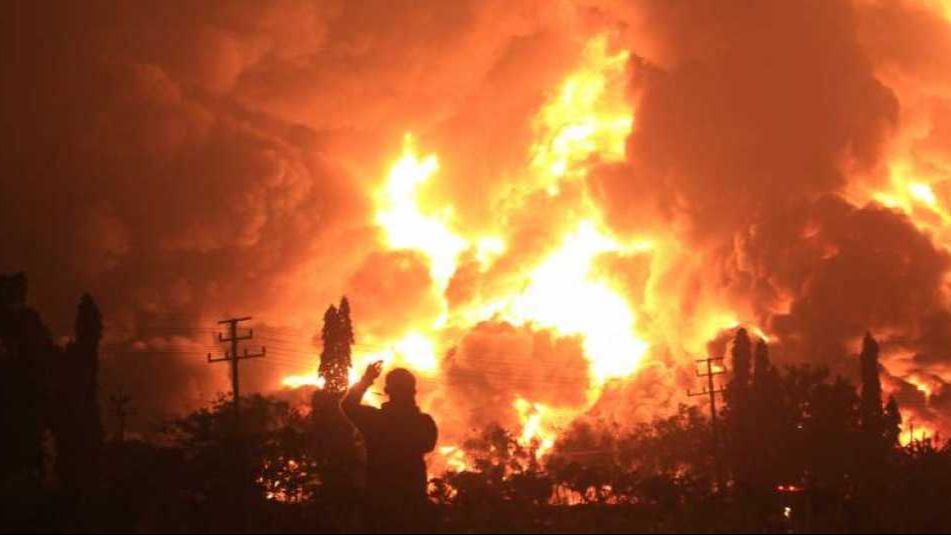 Kebakaran Kilangan Balongan Bisa Hambat Megaproyek Pertamina