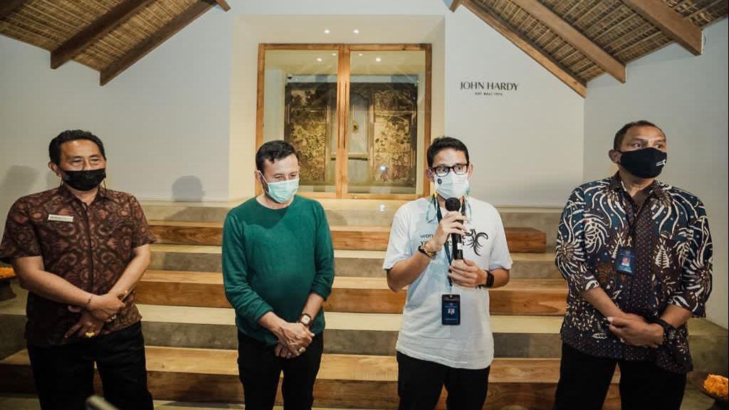 Menparekraf Sandiaga Bahas Persiapan Pemulihan Parekraf Bersama Pelaku Pariwisata di Bali